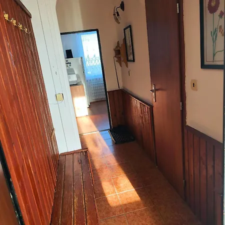 아파트 Fast In The Tlmace *