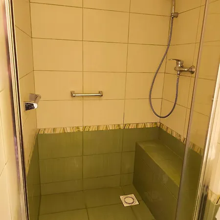 Fast In The Tlmace 아파트 레비체